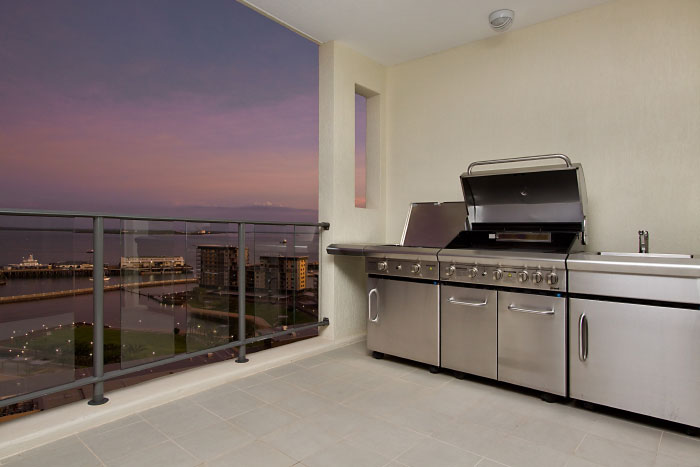 Arkaba Top Floor Penthouse Apartment state of the art BBQ for entertaining
