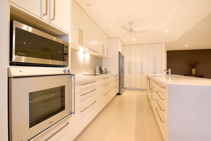 Arkaba Penthouse Apartment kitchen with all appliances and modern conveniences